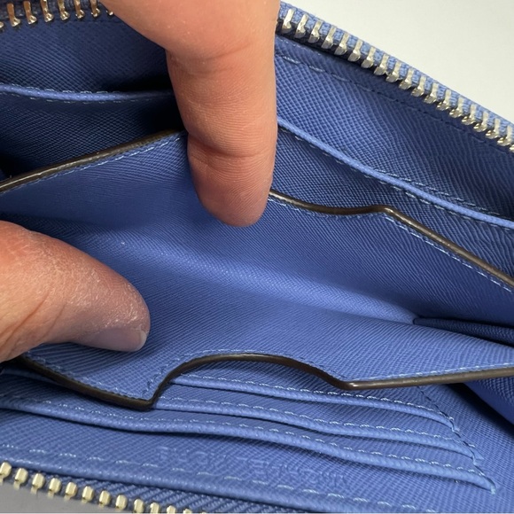 Michael Kors Jet Set Blue Pebbled Leather Zip Around Phone Wristlet Wallet - Picture 7 of 10